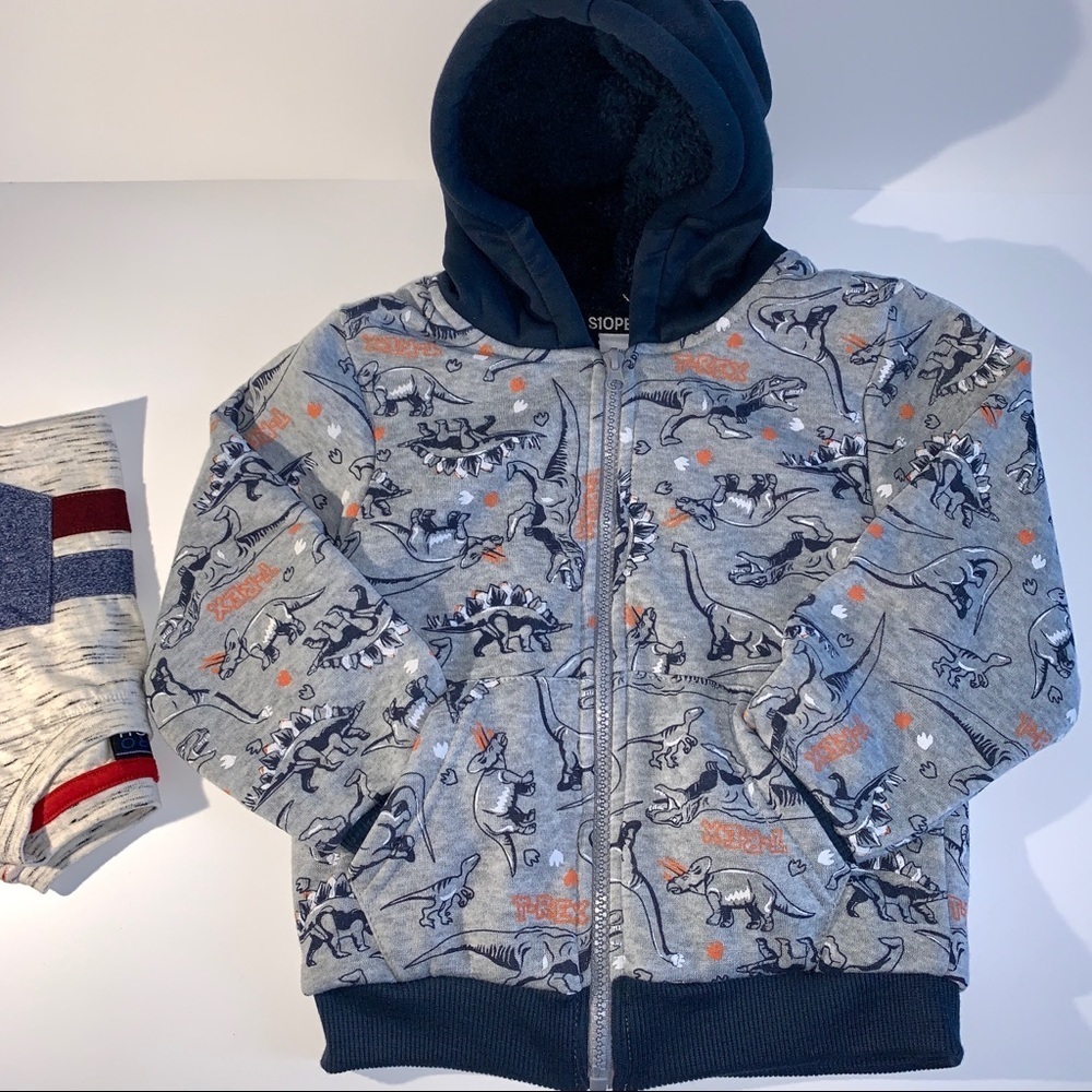 S10PE Boys hoodie
NWT